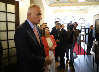    Kültür ve Turizm Bakanı Mehmet Nuri Ersoy'dan   Başkent Kültür Yolu Festivali'ndeki Sergilere Ziyaret