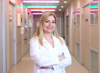 Çocuklar yatmadan bir saat evvel ekranı bırakmalı!